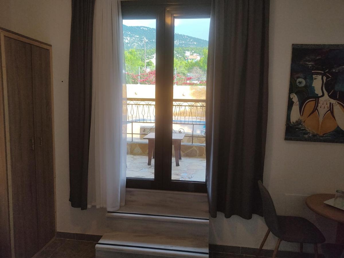 Xenonas Κithαiron Hotel Vilia ภายนอก รูปภาพ