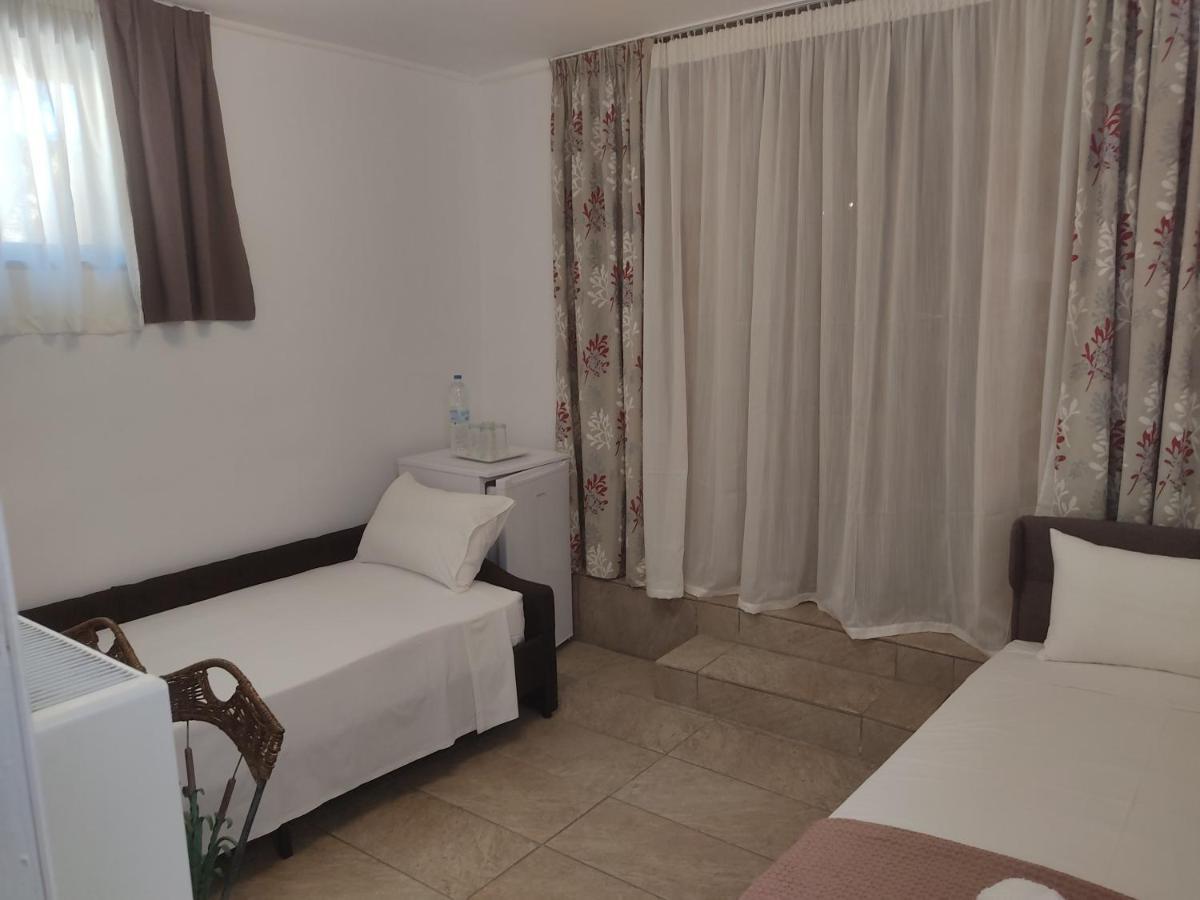 Xenonas Κithαiron Hotel Vilia ภายนอก รูปภาพ
