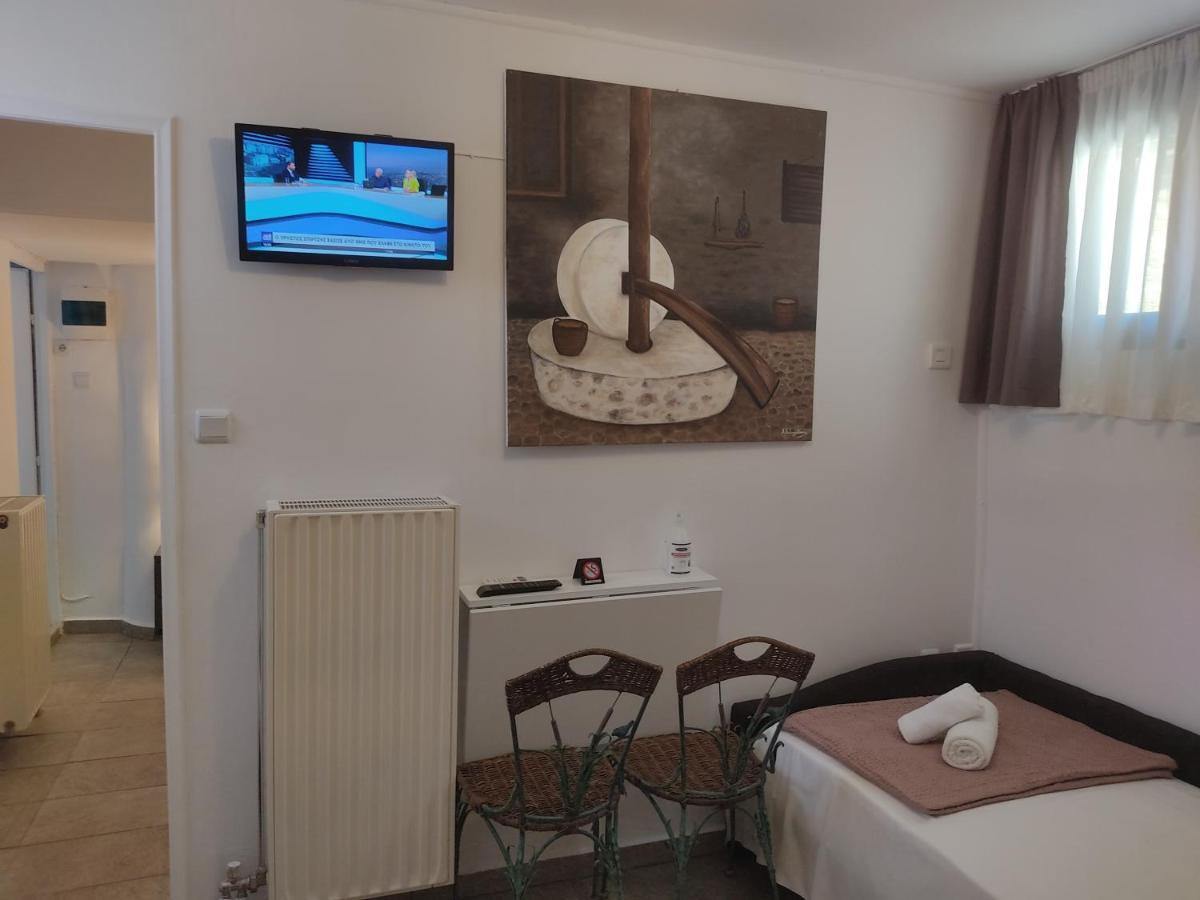 Xenonas Κithαiron Hotel Vilia ภายนอก รูปภาพ