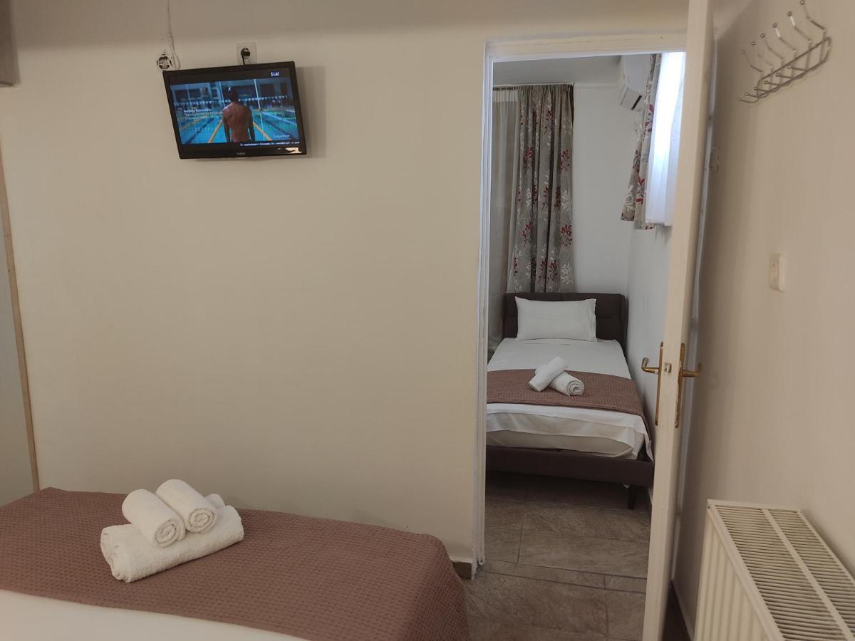 Xenonas Κithαiron Hotel Vilia ภายนอก รูปภาพ