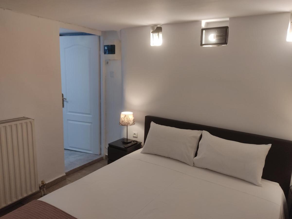 Xenonas Κithαiron Hotel Vilia ภายนอก รูปภาพ