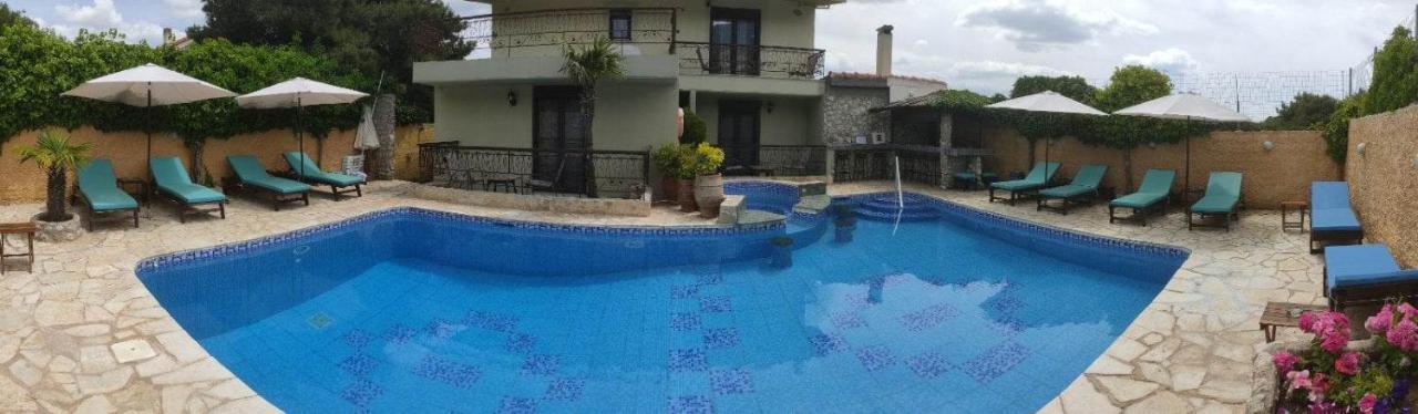 Xenonas Κithαiron Hotel Vilia ภายนอก รูปภาพ