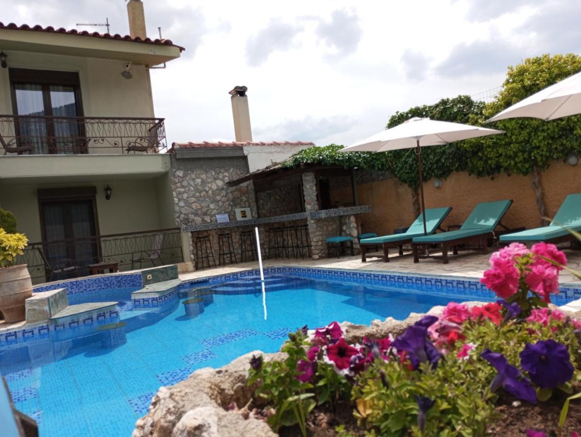 Xenonas Κithαiron Hotel Vilia ภายนอก รูปภาพ