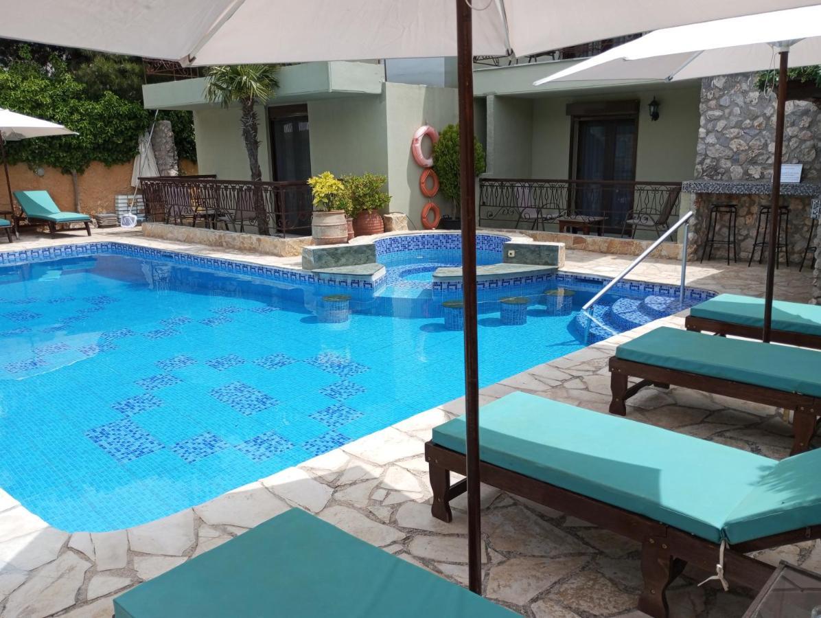 Xenonas Κithαiron Hotel Vilia ภายนอก รูปภาพ