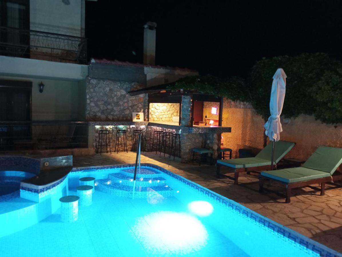 Xenonas Κithαiron Hotel Vilia ภายนอก รูปภาพ