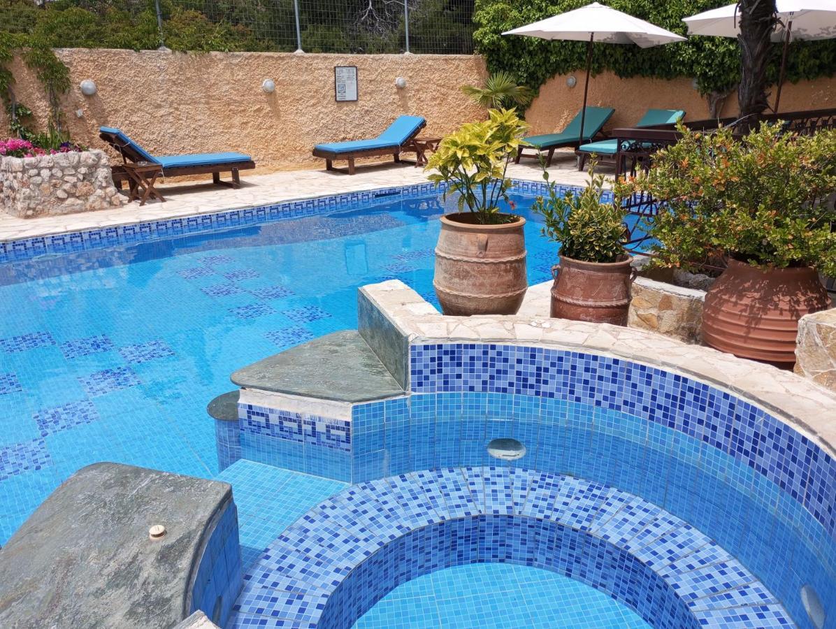 Xenonas Κithαiron Hotel Vilia ภายนอก รูปภาพ