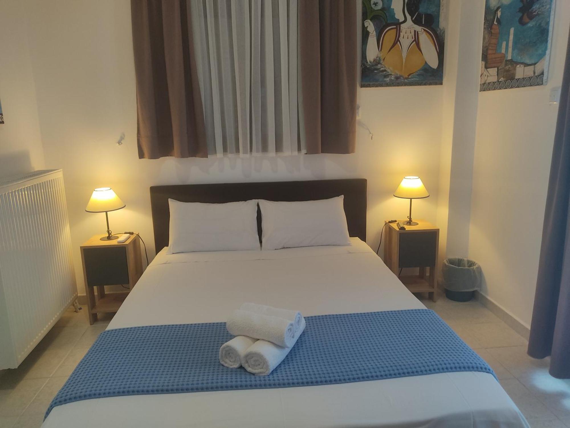 Xenonas Κithαiron Hotel Vilia ภายนอก รูปภาพ