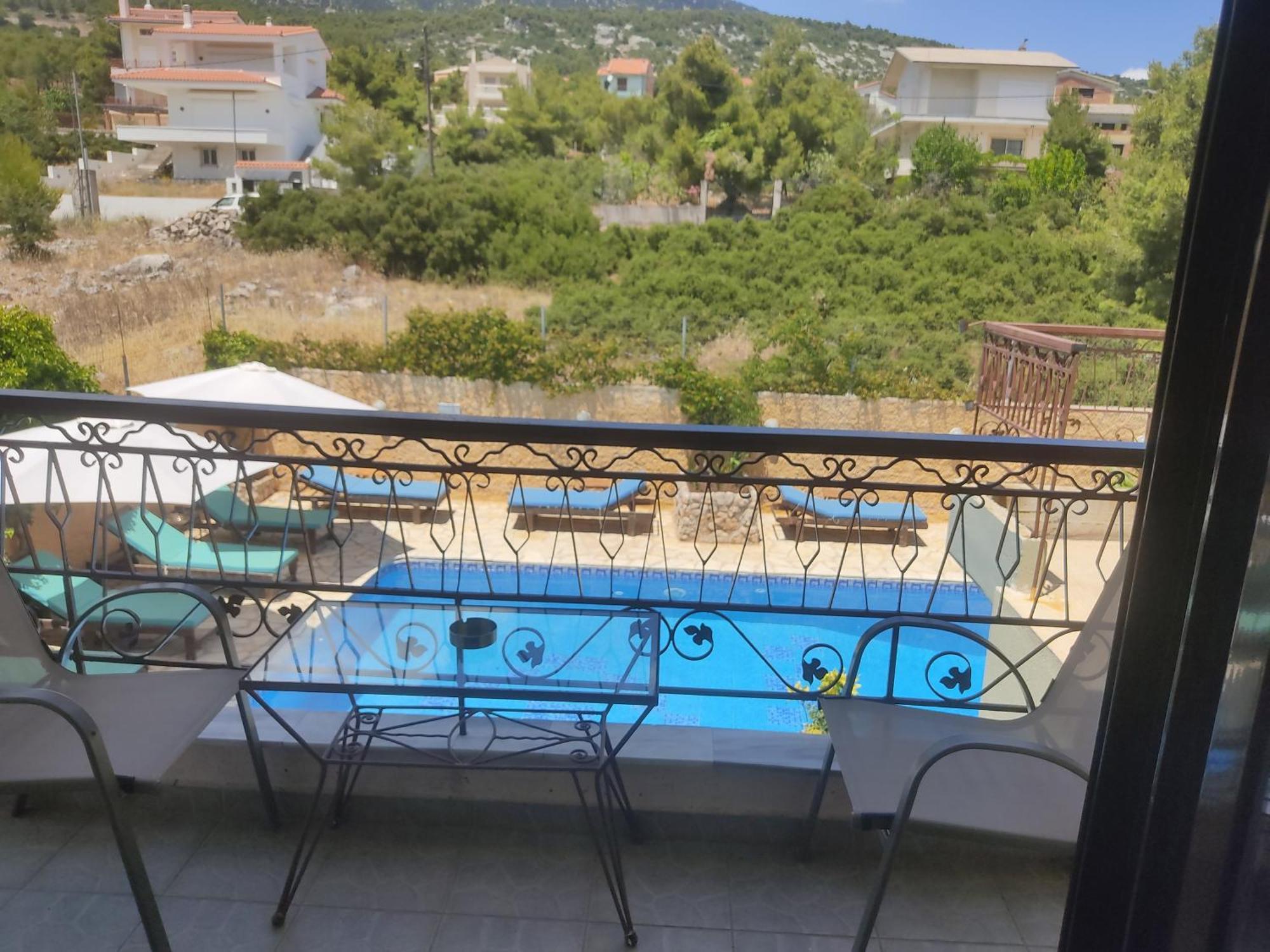 Xenonas Κithαiron Hotel Vilia ภายนอก รูปภาพ