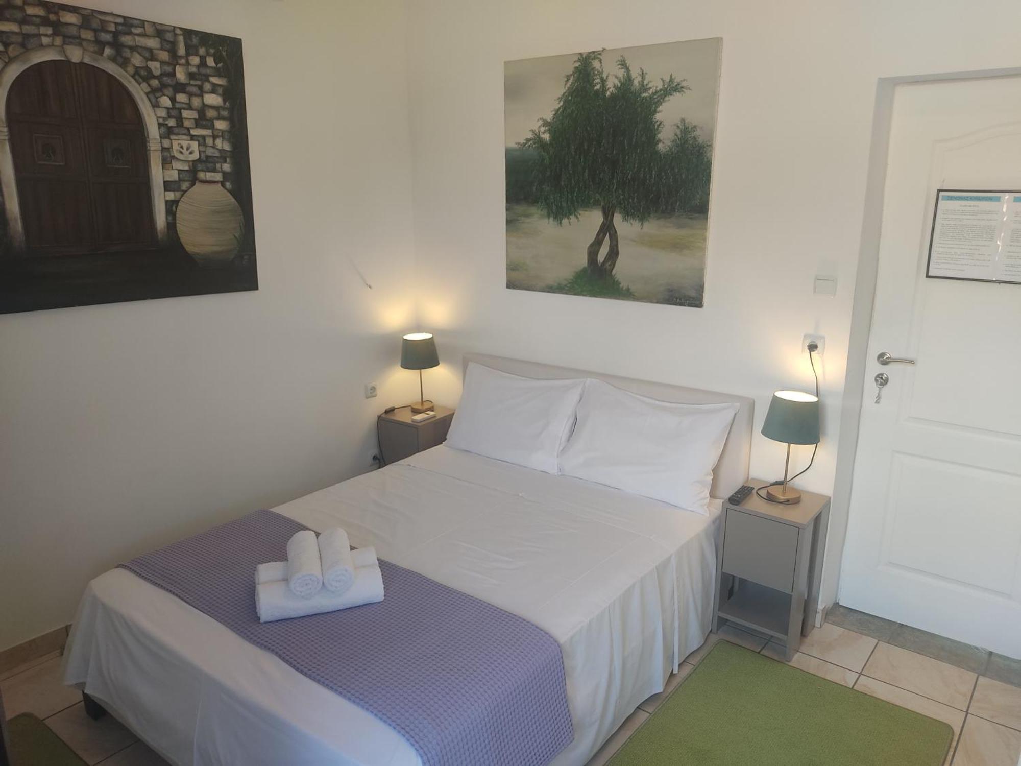 Xenonas Κithαiron Hotel Vilia ภายนอก รูปภาพ