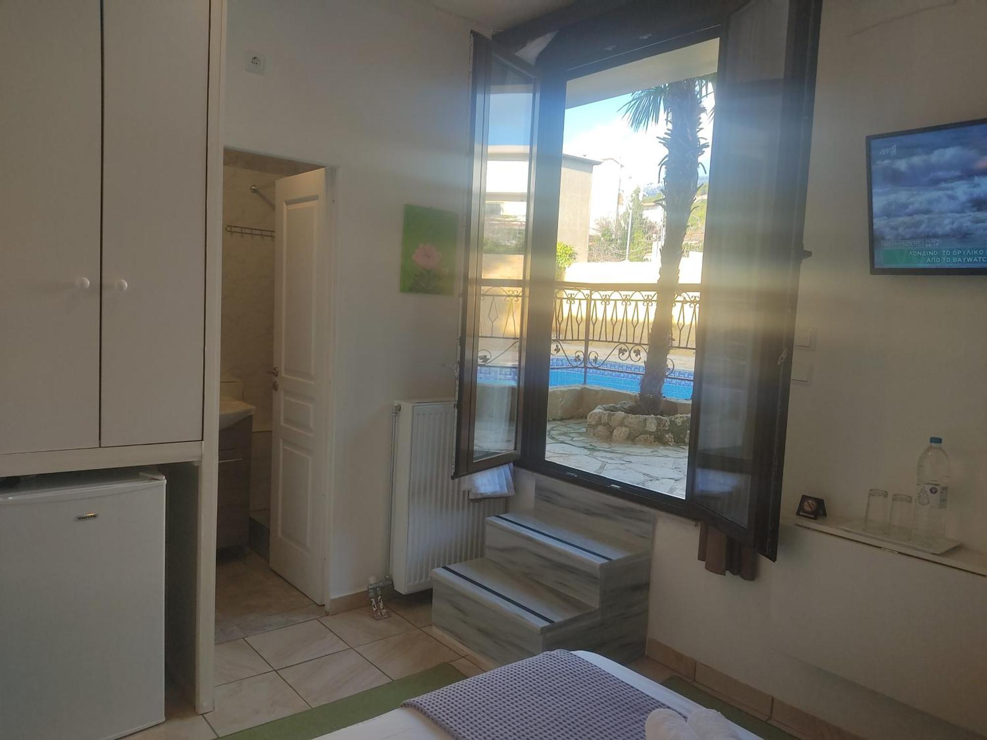 Xenonas Κithαiron Hotel Vilia ภายนอก รูปภาพ