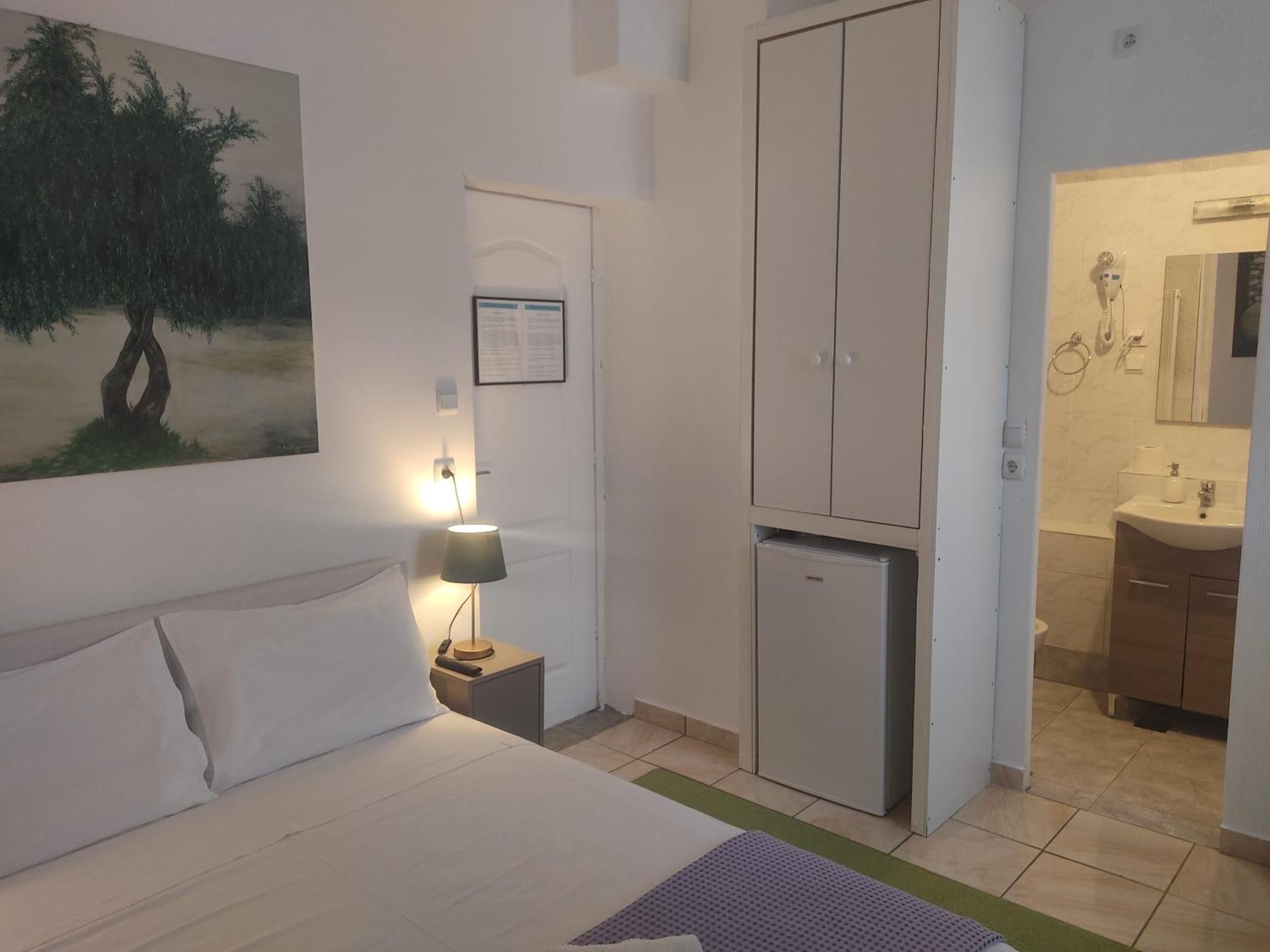 Xenonas Κithαiron Hotel Vilia ภายนอก รูปภาพ