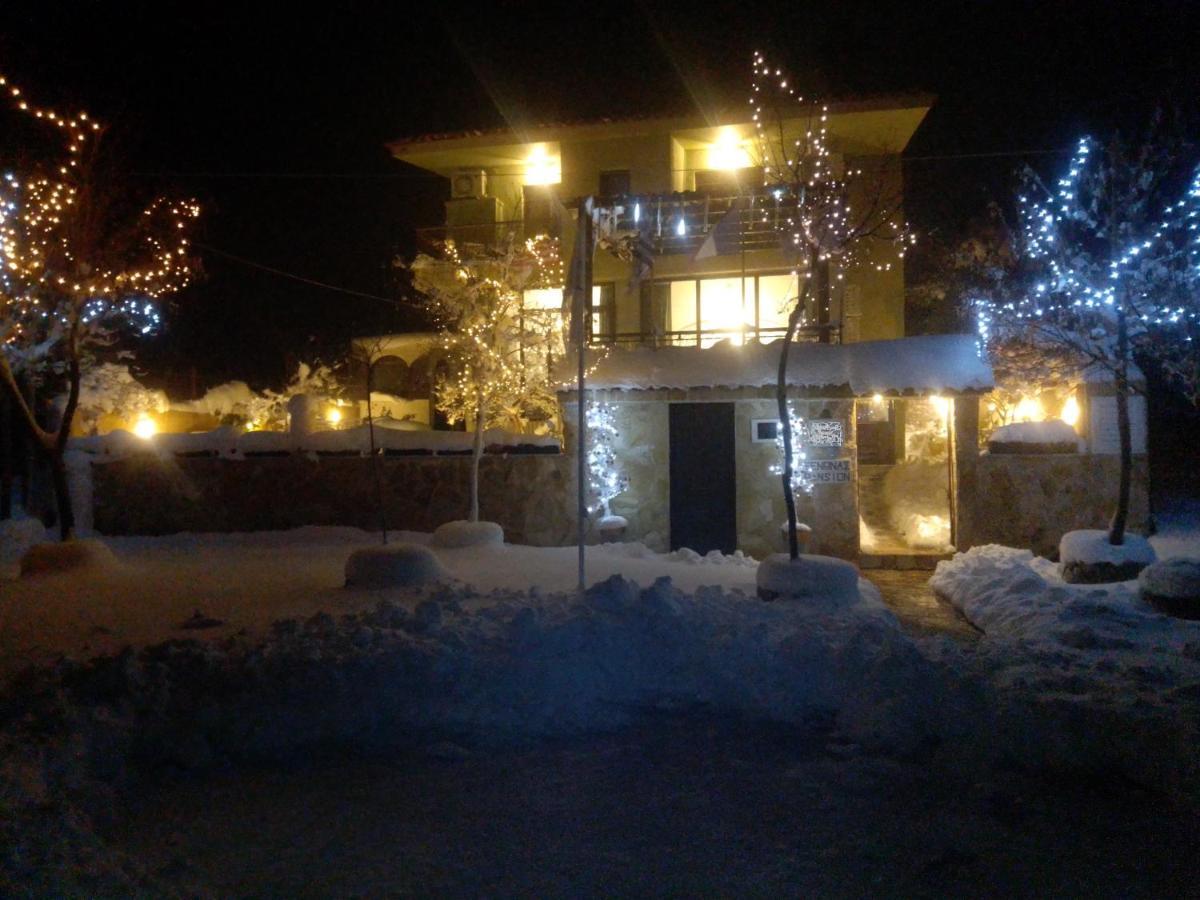 Xenonas Κithαiron Hotel Vilia ภายนอก รูปภาพ